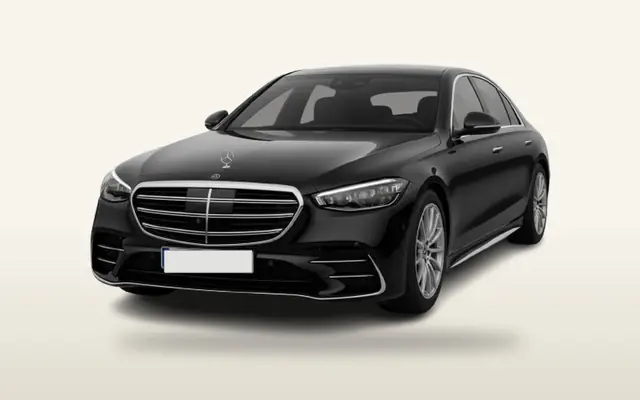 Black first-class sedan, MuskokaLimousineServices.com